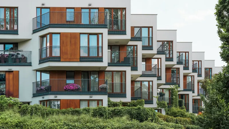Half the Equation: Why Unit Flexibility Alone Cannot Deliver the Adaptive Urban Home